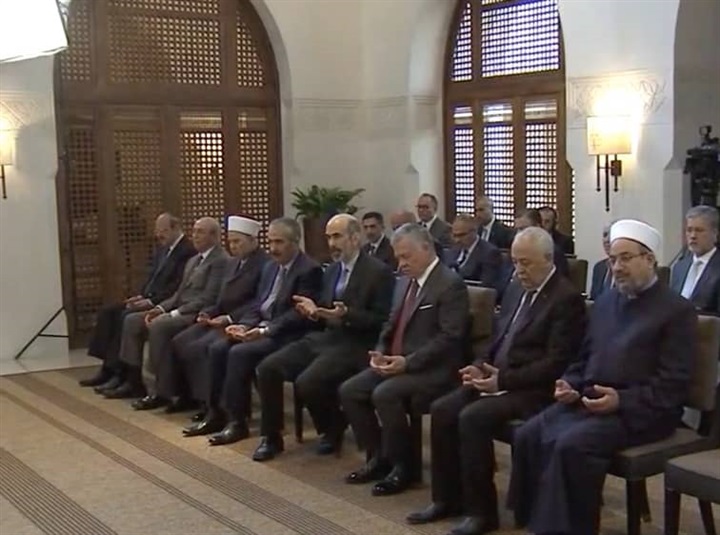 أسامة الأزهري أمام ملك الأردن: الإمام السيوطي من أهم المجددين عبر تاريخنا الإسلامي
