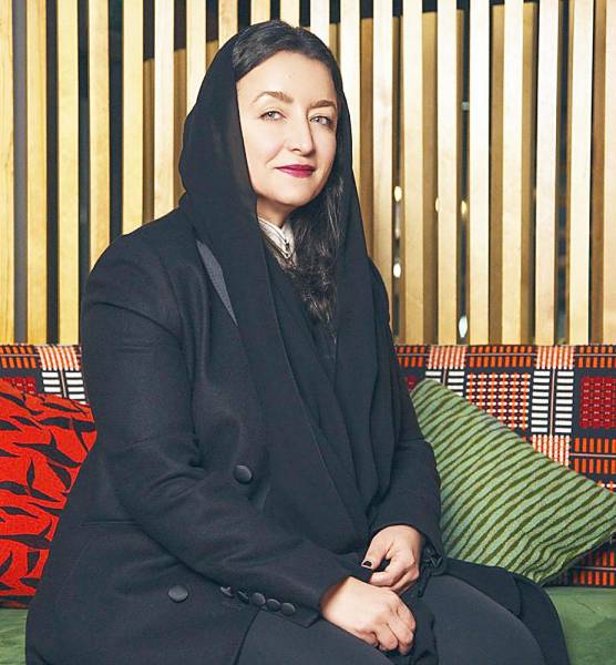 سعوديتان تشاركان بأعمالهما التشكيلية في معرض بـ"روسيا" تجسيدا للحوار بين الثقافات سعوديتان تشاركان بأعمالهما التشكيلية في معرض بـ"روسيا" تجسيدا للحوار بين الثقافات