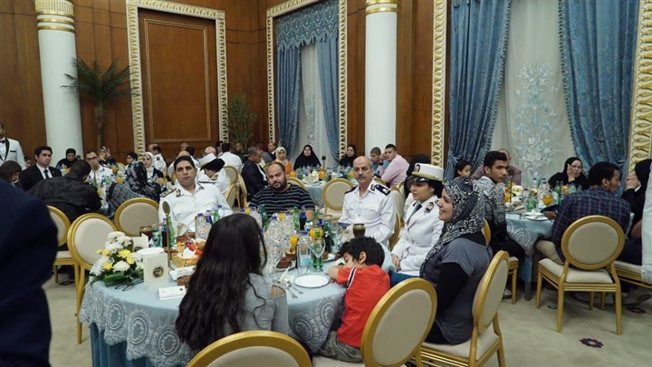 وزير الداخلية: ما ننعم به من أمن واستقرار لم يتحقق لو لا تضحيات شهدائنا الأبرار 