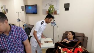 وفد من ضباط وزارة الداخلية فى زيارة لعدد من المستشفيات بمناسبة عيد الفطر المبارك 