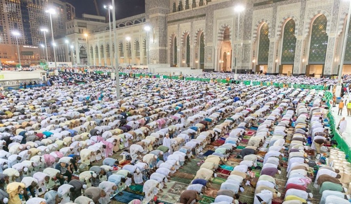 بالصور.. أكثر من مليوني مُسلم يشهدون ختم القرآن بالمسجد الحرام بالصور.. أكثر من مليوني مُسلم يشهدون ختم القرآن بالمسجد الحرام