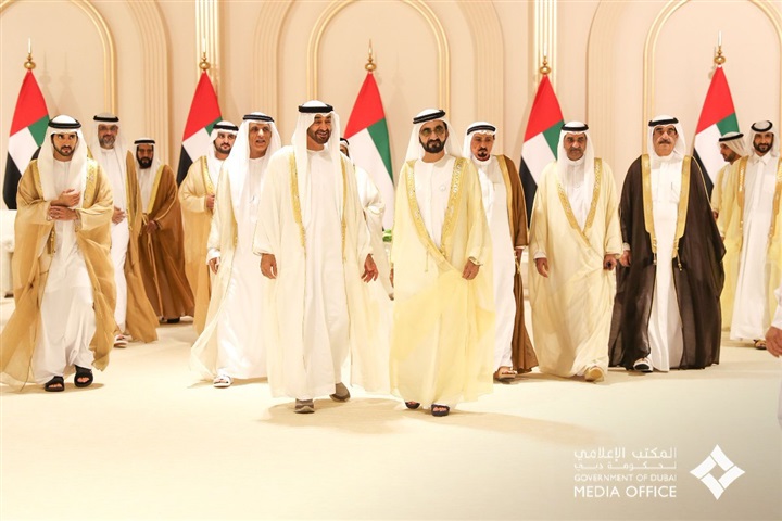لــيــلُ الإمــــاراتِ في دبي أفــــراح وألــحـان بزفاف انجال محمد بن راشد آل مكتوم لــيــلُ الإمــــاراتِ في دبي أفــــراح وألــحـان بزفاف انجال محمد بن راشد آل مكتوم