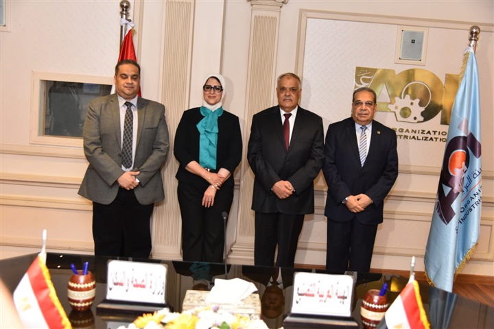 "الصحة": وقف استخدام السرنجات العادية واستبدالها بالسرنجات الآمنة ذاتية التدمير أول يوليو عام 2020