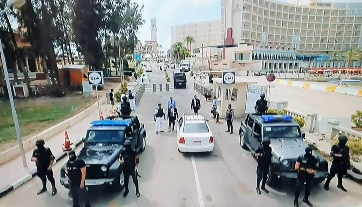 خطط أمنية شاملة وتواجد مُكثف لرجال الشرطة بكافة المنشآت الهامة لتأمين بطولة كأس الأمم الإفريقية