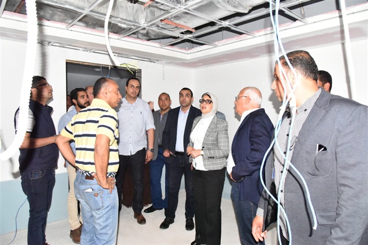 وزيرة الصحة تتفقد مستشفى بورفؤاد العام وتشيد بمعدلات الإنجاز