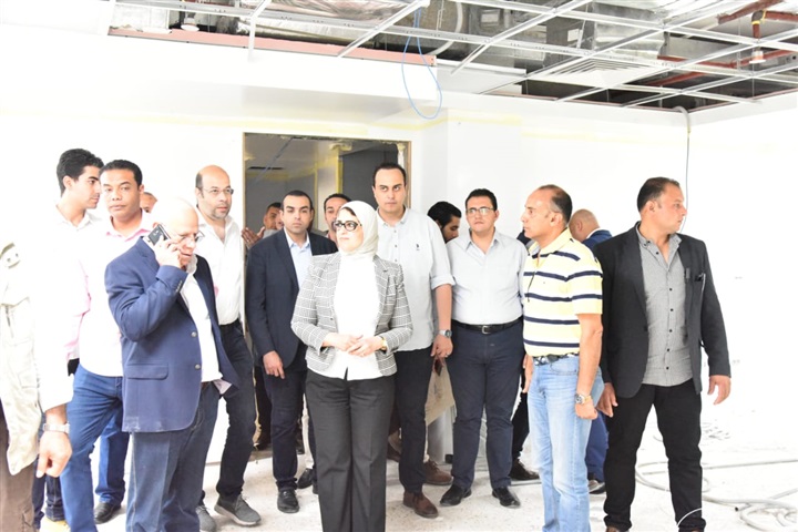 وزيرة الصحة تتفقد مستشفى بورفؤاد العام وتشيد بمعدلات الإنجاز