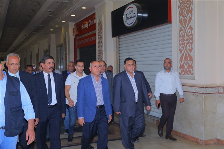 وزير النقل يعقد اجتماعًا موسعًا مع قيادات السكك الحديدية لمتابعة آخر المستجدات 