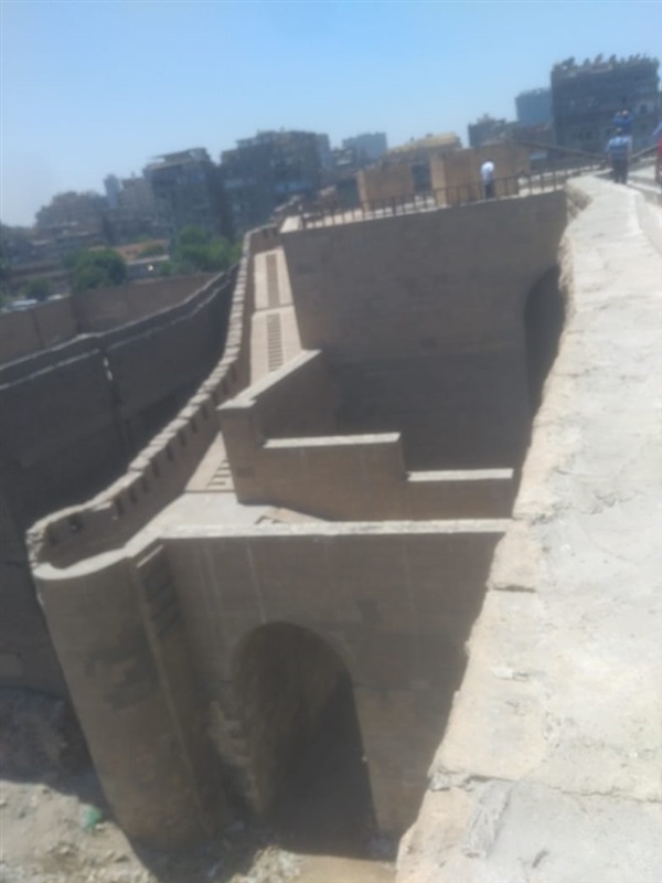 الآثار: بدء أعمال مشروع ترميم سور مجرى العيون