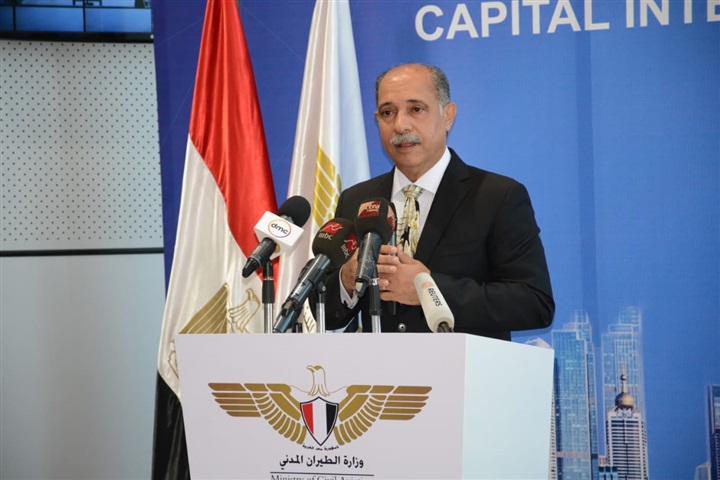 وزيرا الطيران والسياحة يشهدان التشغيل التجريبى لمطار العاصمة الدولي