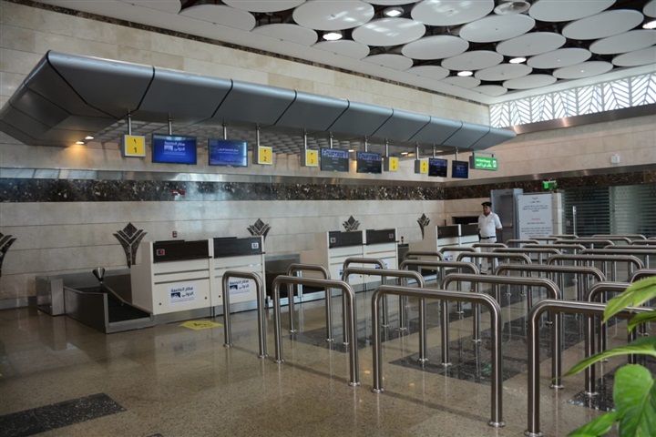 وزيرا الطيران والسياحة يشهدان التشغيل التجريبى لمطار العاصمة الدولي