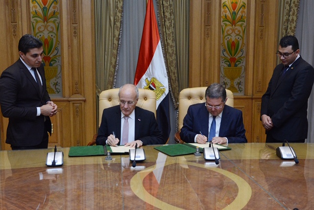 "العصار" و"توفيق" يوقعان مذكرة تفاهم للتعاون المشترك