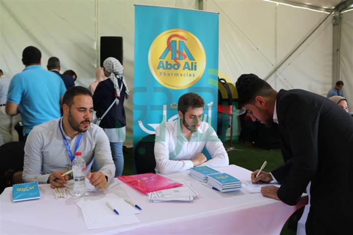 جامعة مصر للعلوم و التكنولوجيا تنظم الملتقى السنوى لتوظيف خريجيها 