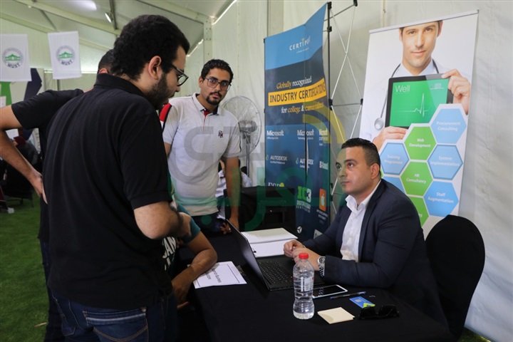 جامعة مصر للعلوم و التكنولوجيا تنظم الملتقى السنوى لتوظيف خريجيها 