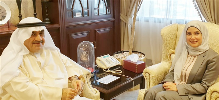 وزيرة الأشغال الكويتية تستقبل "بهبهاني" لبحث استعدادات معرض الكويت للطيران وزيرة الأشغال الكويتية تستقبل "بهبهاني" لبحث استعدادات معرض الكويت للطيران
