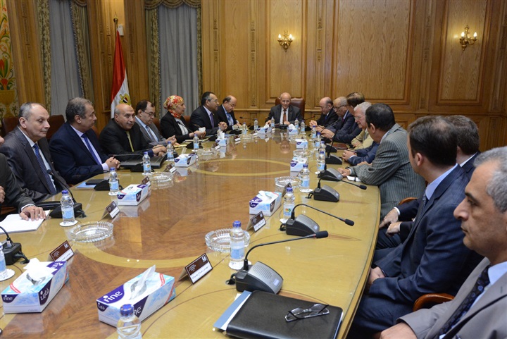 "العصار" يستقبل وفد الإتحاد العربي للصناعات الهندسية لبحث موضوعات التعاون المشترك