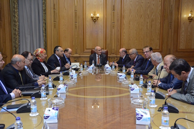 "العصار" يستقبل وفد الإتحاد العربي للصناعات الهندسية لبحث موضوعات التعاون المشترك