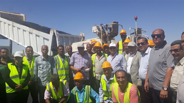 وزير النقل يتابع تنفيذ 4 محاور على النيل بمحافظتي أسوان وقنا بإجمالي تكلفة 5.7 مليار جنيه 