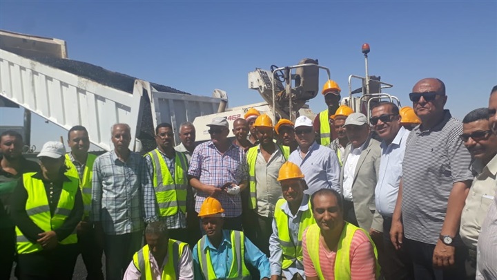 وزير النقل يتابع تنفيذ 4 محاور على النيل بمحافظتي أسوان وقنا بإجمالي تكلفة 5.7 مليار جنيه 