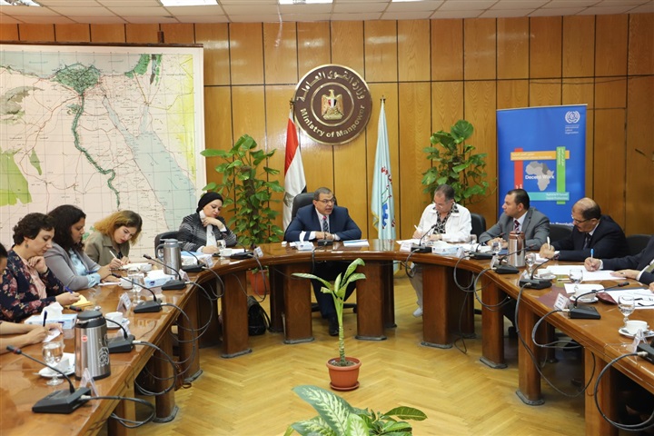 "سعفان" يترأس اجتماع وحدة المساواة بين الجنسين