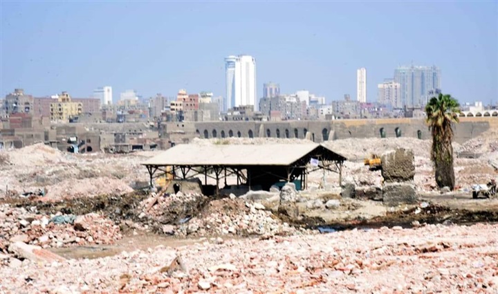 رئيس الوزراء يتفقد موقف الإزالات بمنطقة المدابغ بسور مجرى العيون تمهيداً لبدء أعمال التطوير