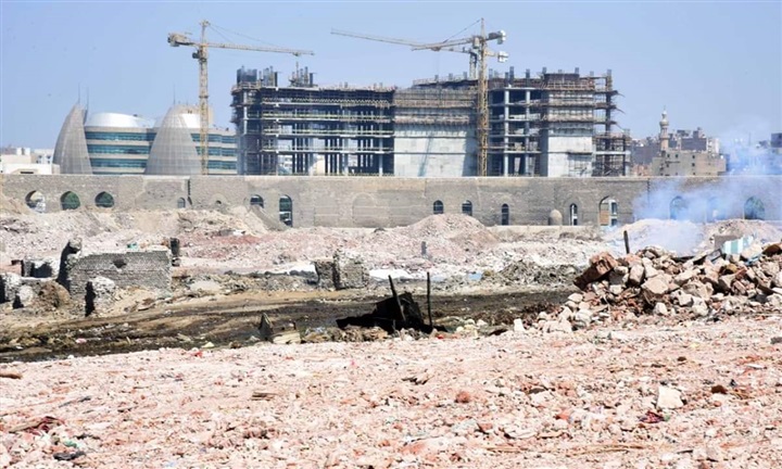 رئيس الوزراء يتفقد موقف الإزالات بمنطقة المدابغ بسور مجرى العيون تمهيداً لبدء أعمال التطوير