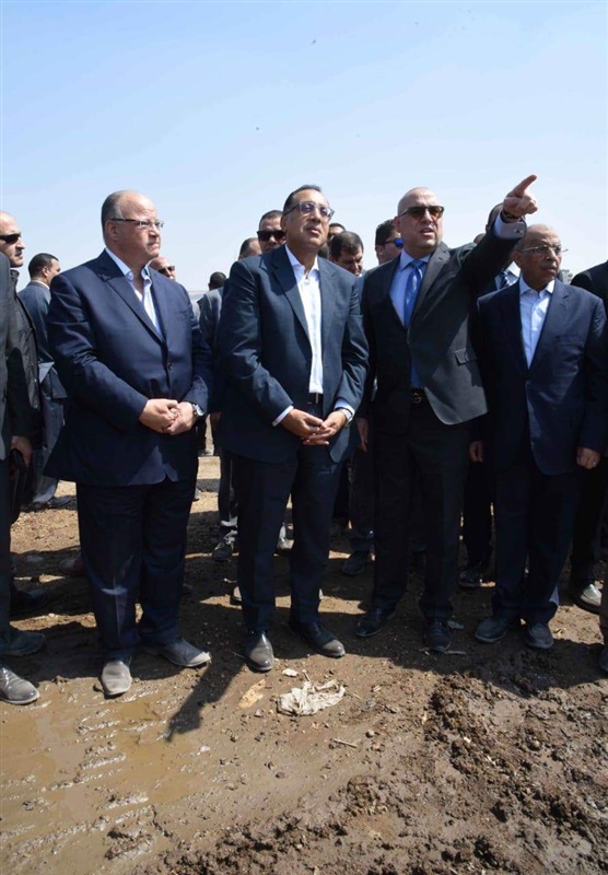 رئيس الوزراء يتفقد موقف الإزالات بمنطقة المدابغ بسور مجرى العيون تمهيداً لبدء أعمال التطوير