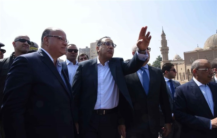 رئيس الوزراء يتفقد موقف الإزالات بمنطقة المدابغ بسور مجرى العيون تمهيداً لبدء أعمال التطوير