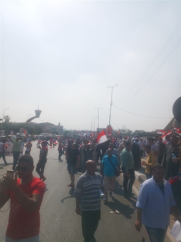 بالصور.. ننشر احتفالات المواطنين المصريين في عدد من الميادين والمحافظات تاييدا للرئيس السيسي