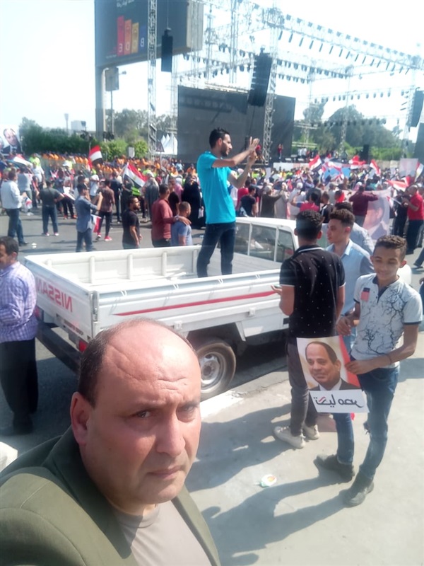بالصور.. ننشر احتفالات المواطنين المصريين في عدد من الميادين والمحافظات تاييدا للرئيس السيسي