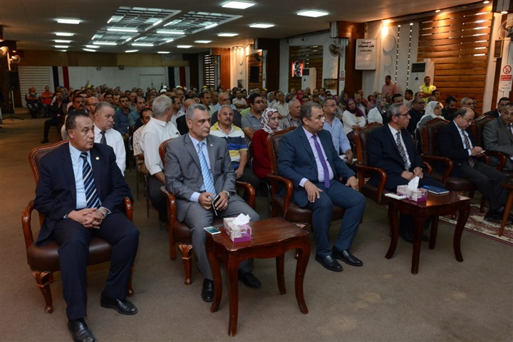 عمال الإنتاج الحربي يؤكدون التفافهم حول القيادة السياسية                                                                      