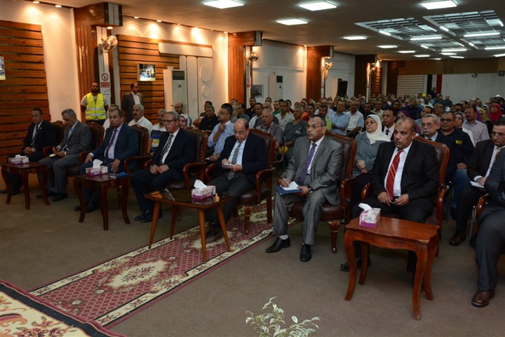 عمال الإنتاج الحربي يؤكدون التفافهم حول القيادة السياسية                                                                      