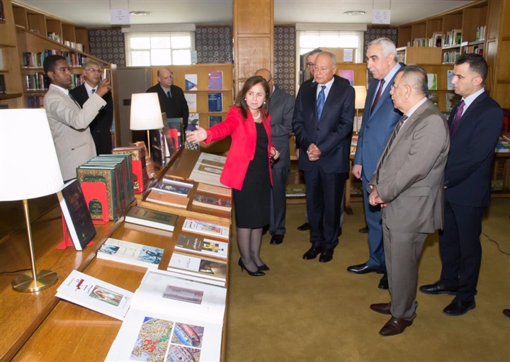 الجامعة العربية تُهدي مكتبة جامعة "الموصل" العراقية أكثر من 3 آلاف كتاب الجامعة العربية تُهدي مكتبة جامعة "الموصل" العراقية أكثر من 3 آلاف كتاب