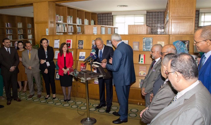 الجامعة العربية تُهدي مكتبة جامعة "الموصل" العراقية أكثر من 3 آلاف كتاب الجامعة العربية تُهدي مكتبة جامعة "الموصل" العراقية أكثر من 3 آلاف كتاب