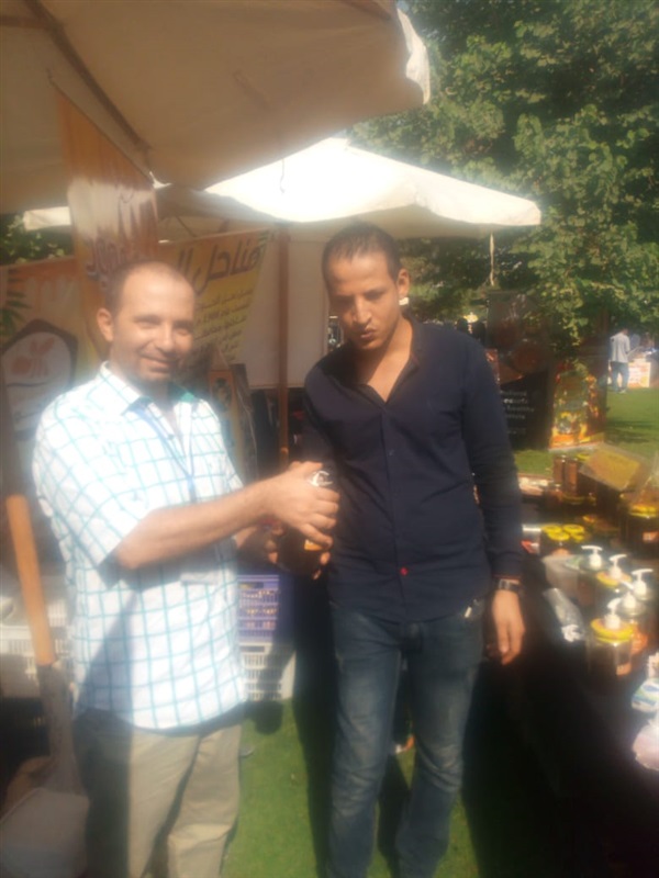 بالصور.. انطلاق فاعليات اليوم الأول لمهرجان العسل المصري بالميريلاند ولمدة ثلاثة أيام بالصور.. انطلاق فاعليات اليوم الأول لمهرجان العسل المصري بالميريلاند ولمدة ثلاثة أيام