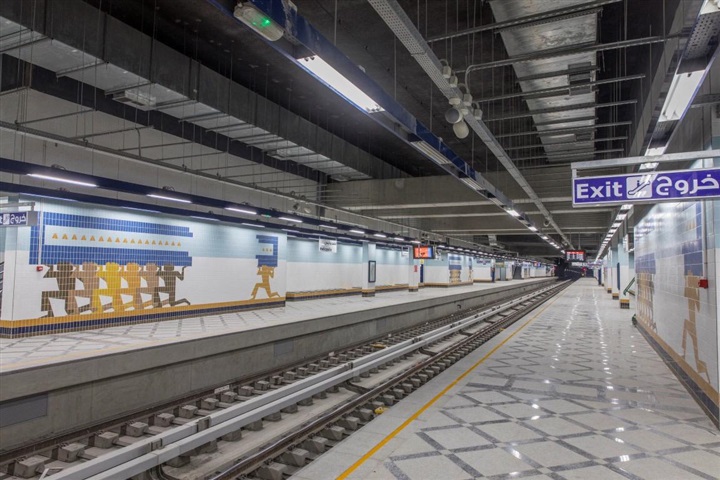 بالصور.. وزير النقل يفتتح محطة مترو هليوبوليس