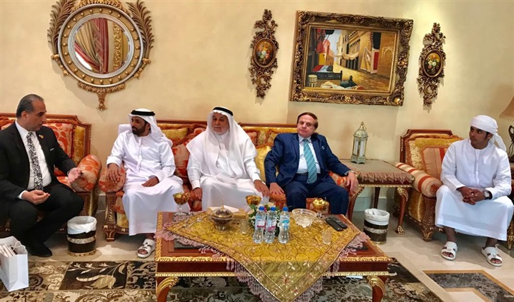 بالصور.. وفد اتحادي الإعلاميين والمبدعين العرب يزور الشيخ محمد بن حم بمدينة العين الإماراتية بالصور.. وفد اتحادي الإعلاميين والمبدعين العرب يزور الشيخ محمد بن حم بمدينة العين الإماراتية