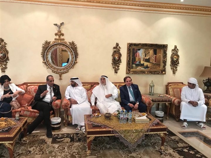 بالصور.. وفد اتحادي الإعلاميين والمبدعين العرب يزور الشيخ محمد بن حم بمدينة العين الإماراتية بالصور.. وفد اتحادي الإعلاميين والمبدعين العرب يزور الشيخ محمد بن حم بمدينة العين الإماراتية