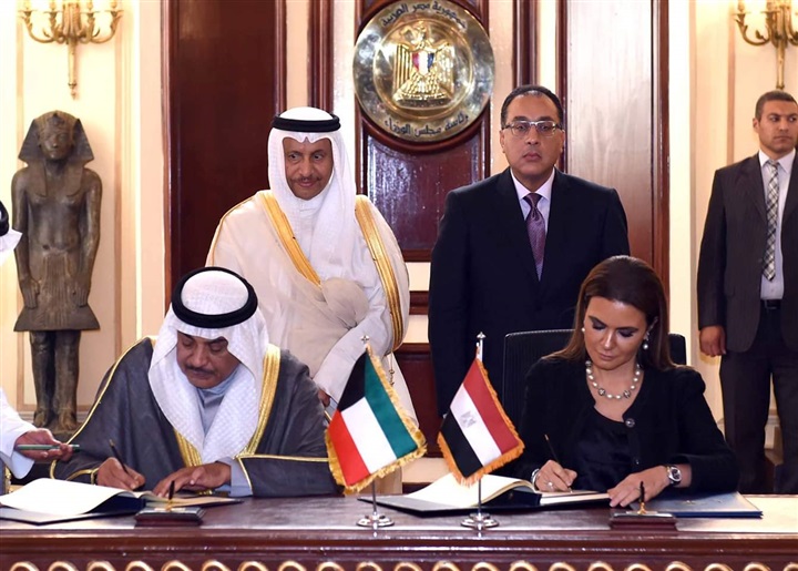 رئيس الوزراء ونظيره الكويتي يشهدان توقيع اتفاقيتين لتمويل المرحلة الثانية من برنامج تنمية سيناء بقيمة مليار دولار