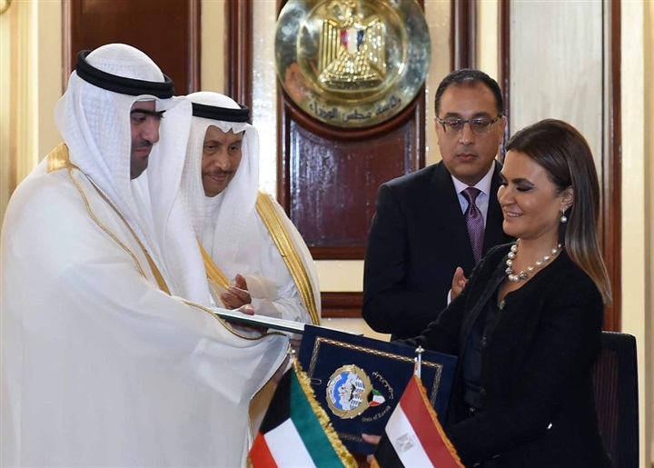 رئيس الوزراء ونظيره الكويتي يشهدان توقيع اتفاقيتين لتمويل المرحلة الثانية من برنامج تنمية سيناء بقيمة مليار دولار