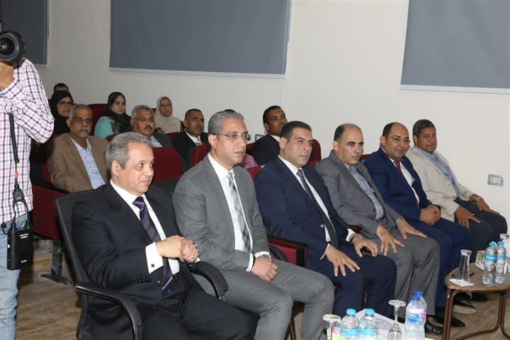 محافظ سوهاج يفتتح مدارس جيل المستقبل الدولية بمدينة سوهاج الجديدة 