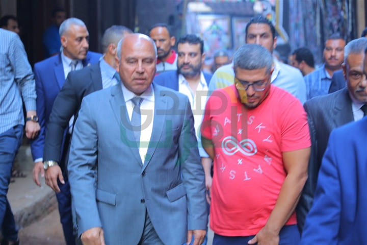 وزير النقل يقدم واجب العزاء فى ضحية قطار الإسكندرية بشبرا الخيمة 