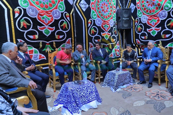 وزير النقل يقدم واجب العزاء فى ضحية قطار الإسكندرية بشبرا الخيمة 