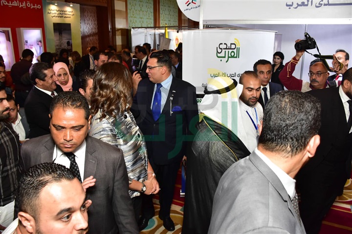 إطلالة ساحرة لنجوم الفن خلال فعاليات الأسبوع الكويتي الـ12