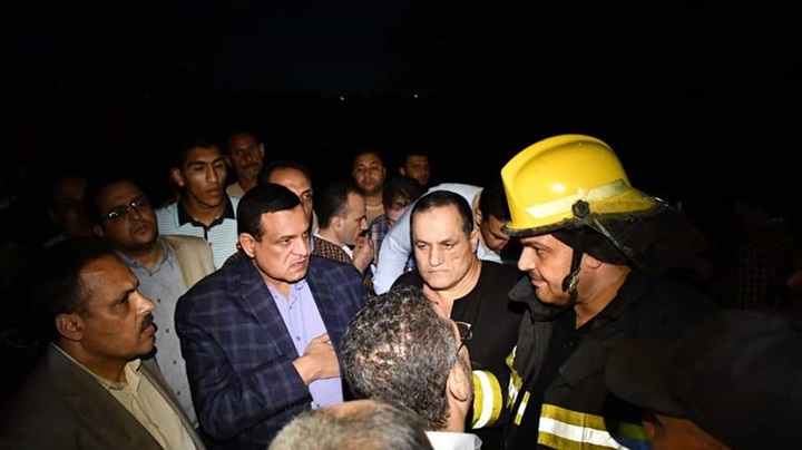 محافظ البحيرة يتوجه للإطمئنان على حالة المصابين بحريق قرية المواسير بإيتاى البارود