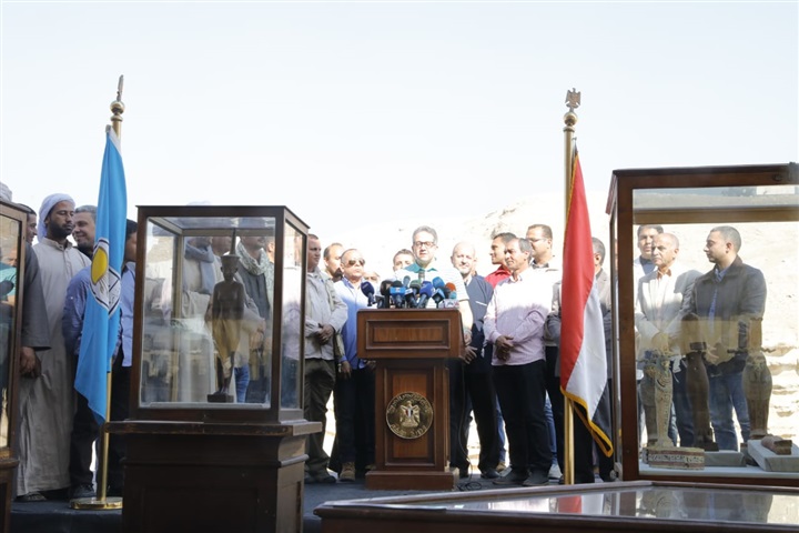 وزير الآثار يعلن عن كشف آثري جديد بمنطقة سقارة الآثرية