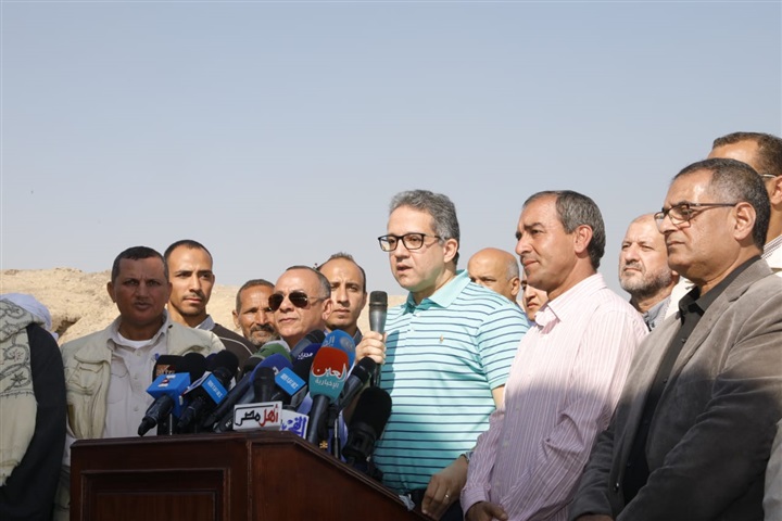 وزير الآثار يعلن عن كشف آثري جديد بمنطقة سقارة الآثرية
