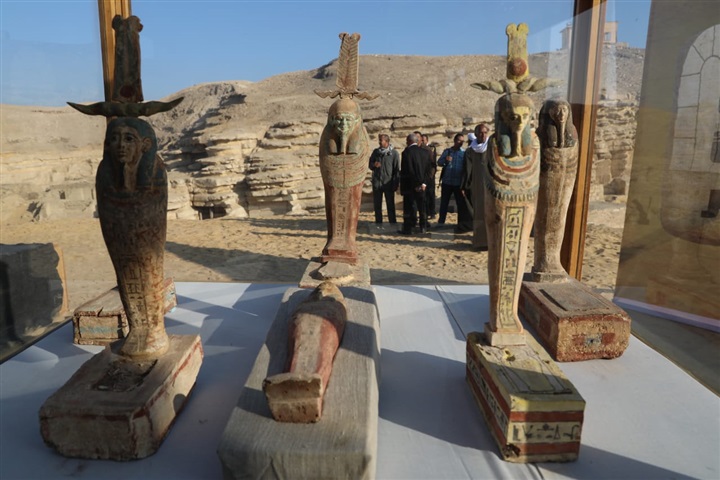 وزير الآثار يعلن عن كشف آثري جديد بمنطقة سقارة الآثرية