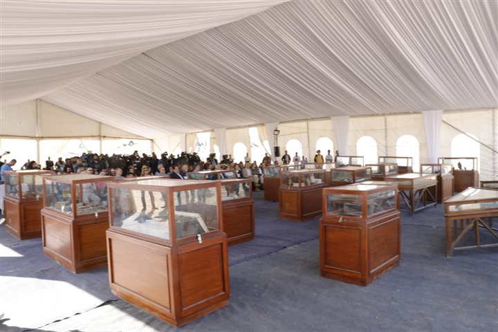 وزير الآثار يعلن عن كشف آثري جديد بمنطقة سقارة الآثرية