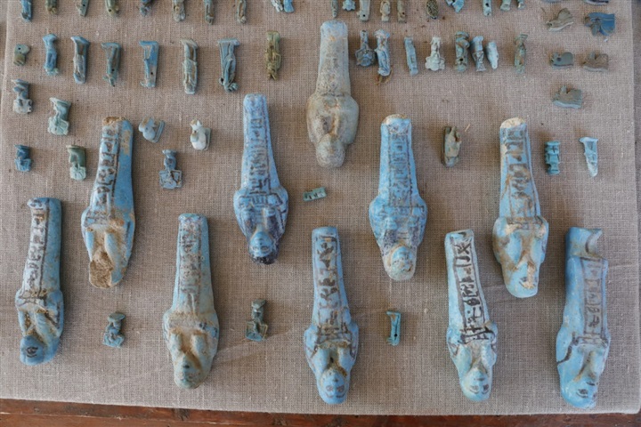 وزير الآثار يعلن عن كشف آثري جديد بمنطقة سقارة الآثرية