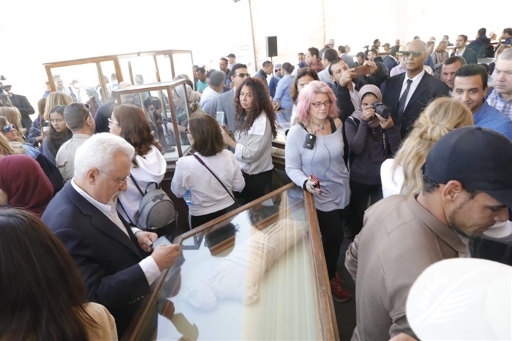 وزير الآثار يعلن عن كشف آثري جديد بمنطقة سقارة الآثرية